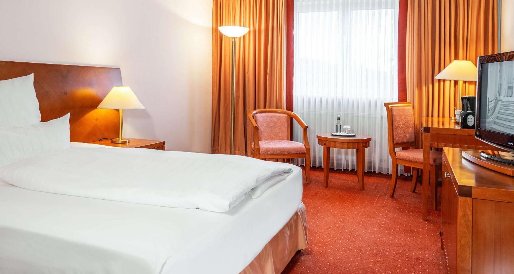Best Western Victor'S Residenz-Hotel Rodenhof Саарбрюккен Экстерьер фото