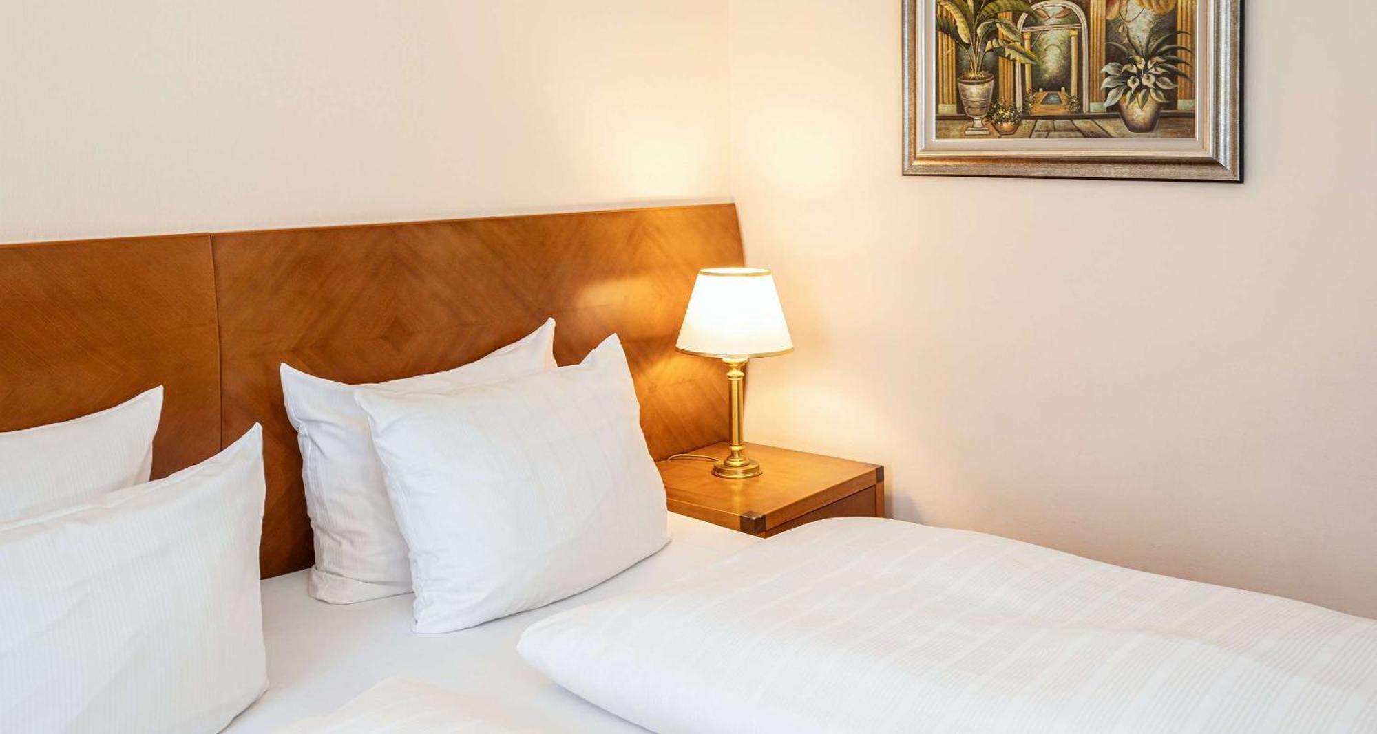 Best Western Victor'S Residenz-Hotel Rodenhof Саарбрюккен Экстерьер фото